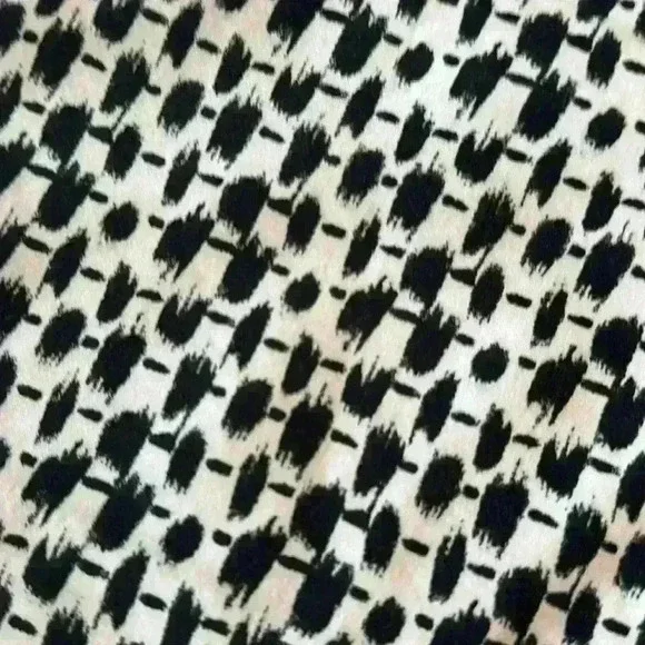 White House Black Market Abstract Print Shorts - Picture 2 of 15